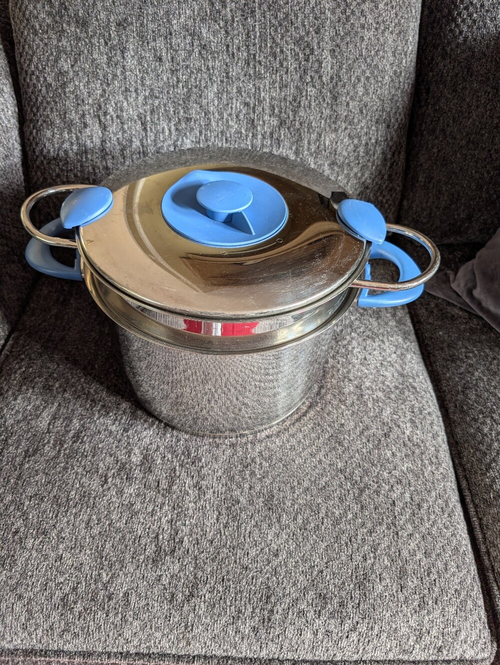 Vintage Tupperware®️ Vitalic 2L Stainless Steel Saucepan